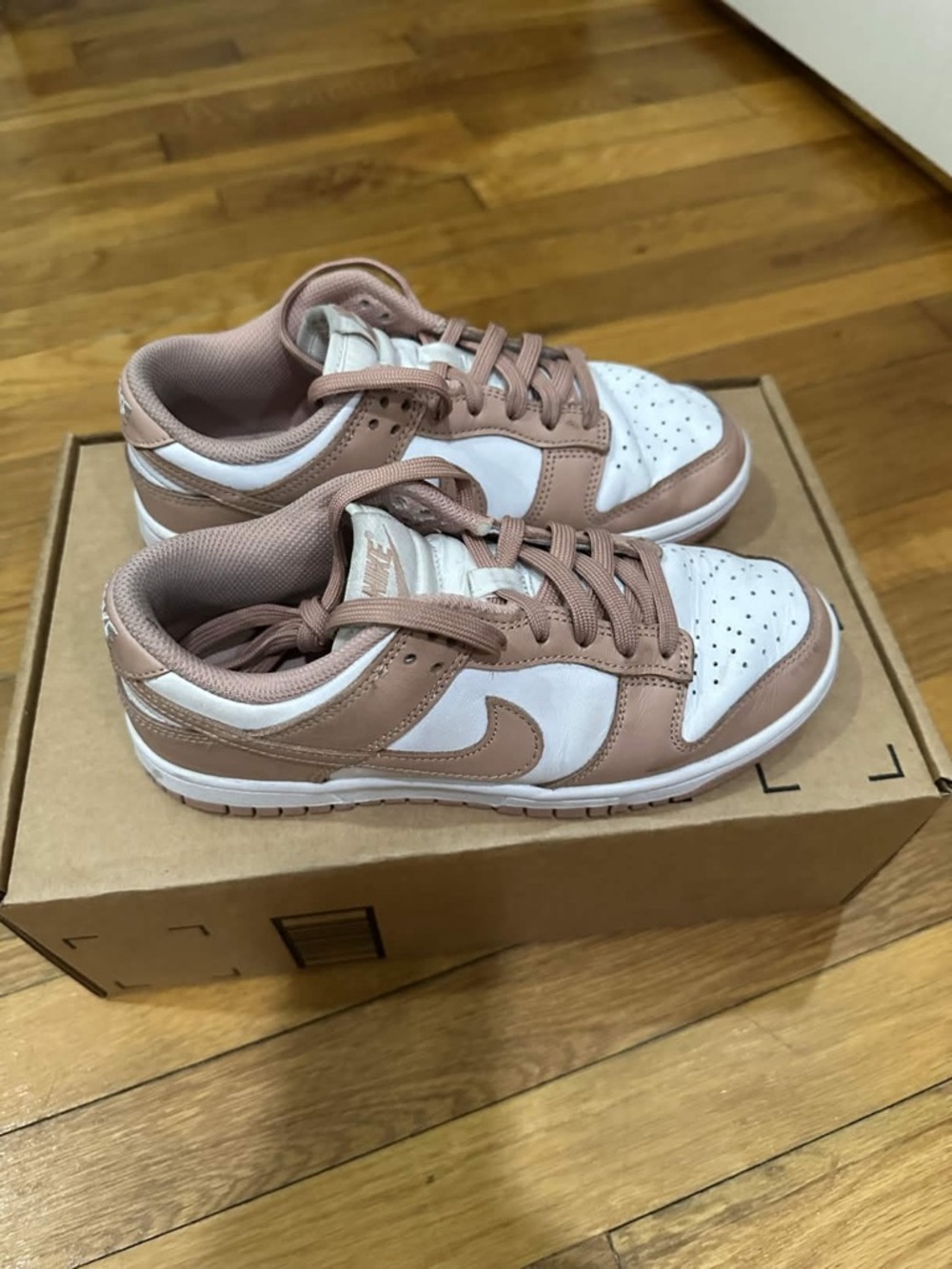 *Used* Nike Dunk Low Women White Pink (DD1503-118) Size 6W *No Original Box*